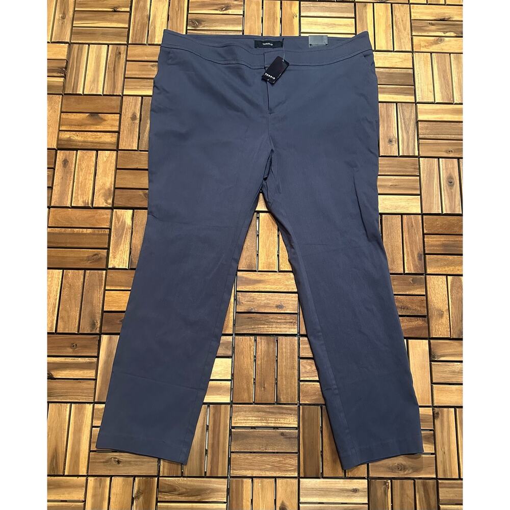 NEW: Torrid Womens Dark Gray Pants Pockets Stretch Straight Leg Size 22